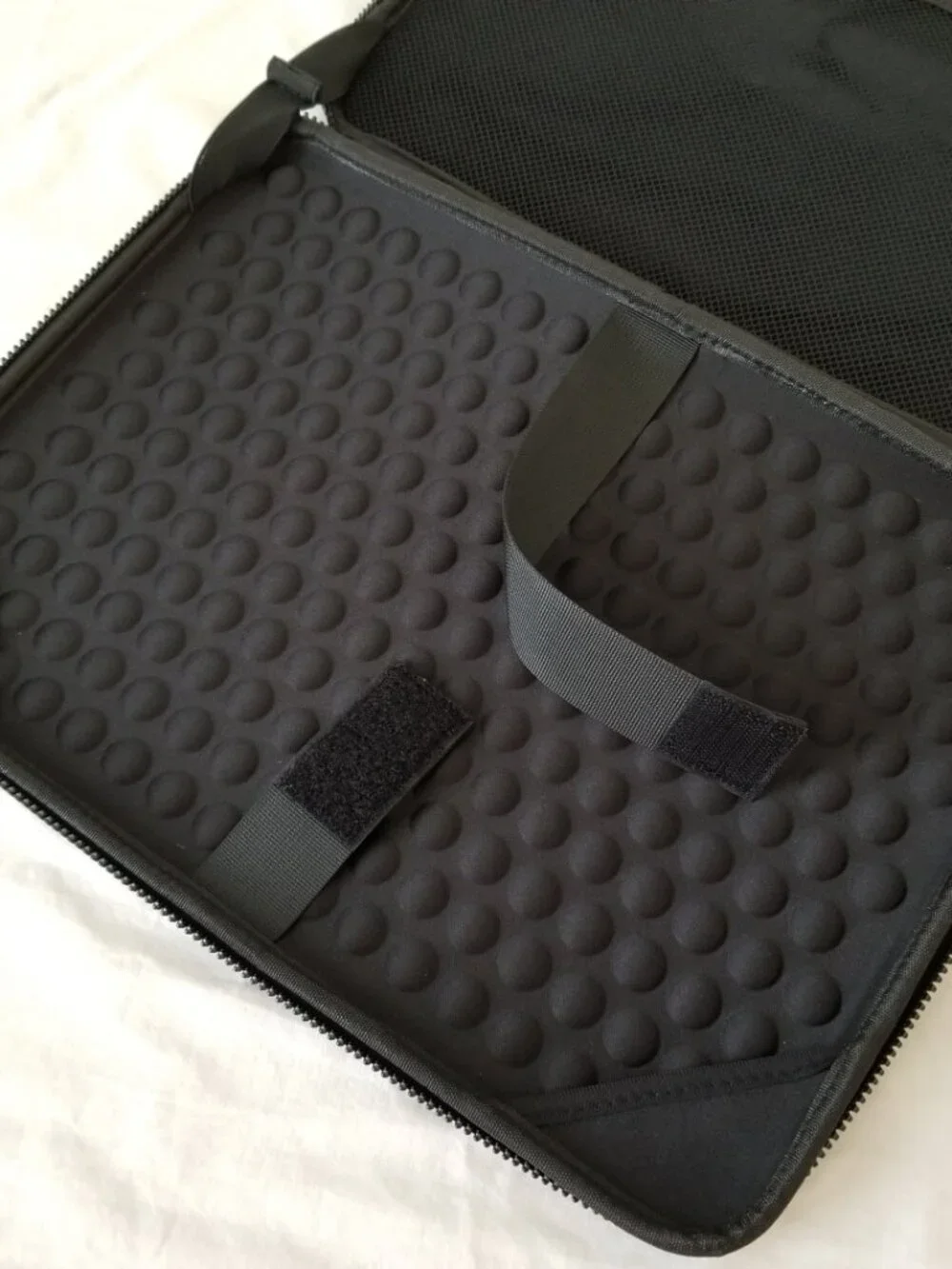 New in Box! Mosiso Rigid Shell Waterproof Laptop Computer Carrying Case w/Handle